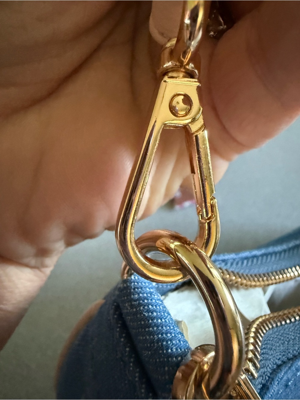 Von Dutch Blue Denim Shoulder Bag with Cream Handle and Gold Chain Charm - Picture 6 of 10